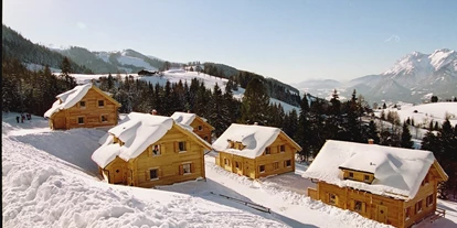Hüttendorf - Chaletgröße: 8 - 10 Personen - Direkt auf der Skipiste ski-in ski-out - Hüttendorf Pruggern