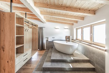 Chalet: Badewanne im Dachgeschoss - Im Franzerl am Weissensee