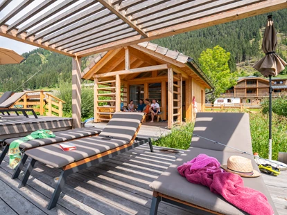 Hüttendorf - Chaletgröße: 8 - 10 Personen - Badesteg mit Badehaus. Ganz privat, nur für Ihre Gruppe. - Im Franzerl am Weissensee