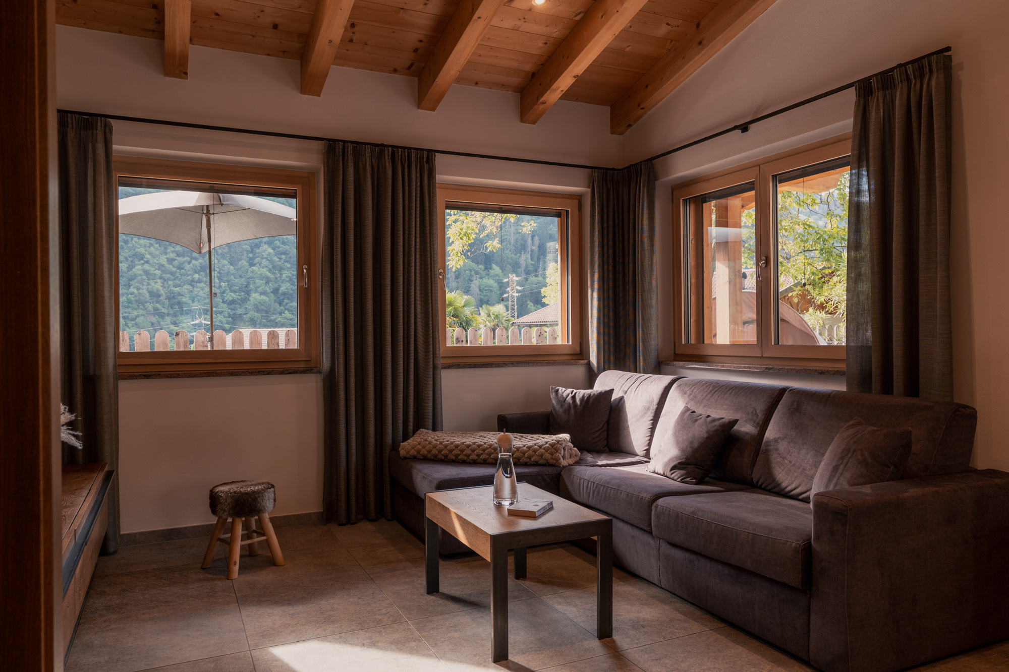 Chalet: Wohzimmer - Chalet Resort Innerluferhof - Innen, Wellness | Entspannen