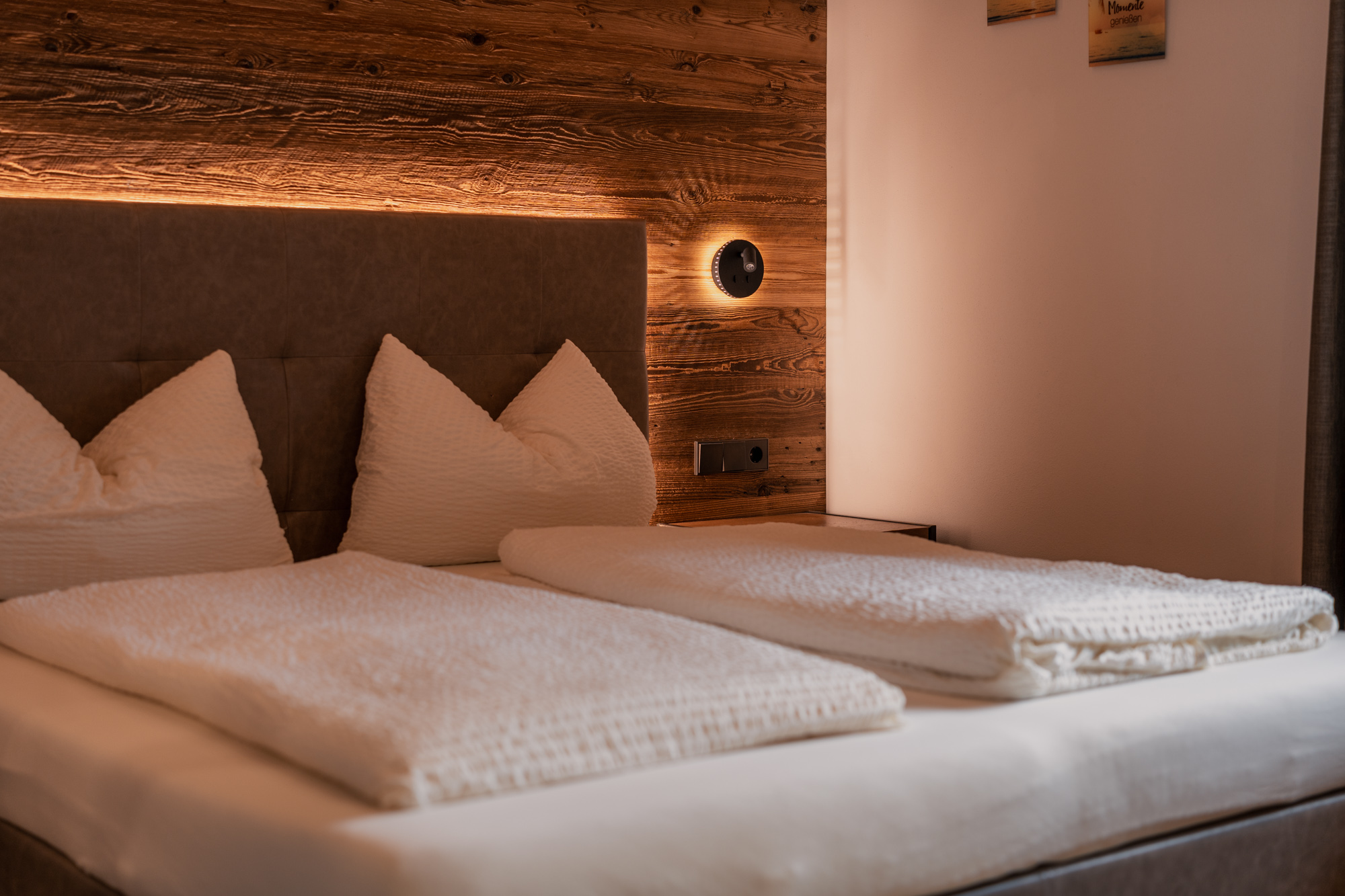 Chalet: Schlafzimmer mit Doppelbett - Chalet Resort Innerluferhof - Innen