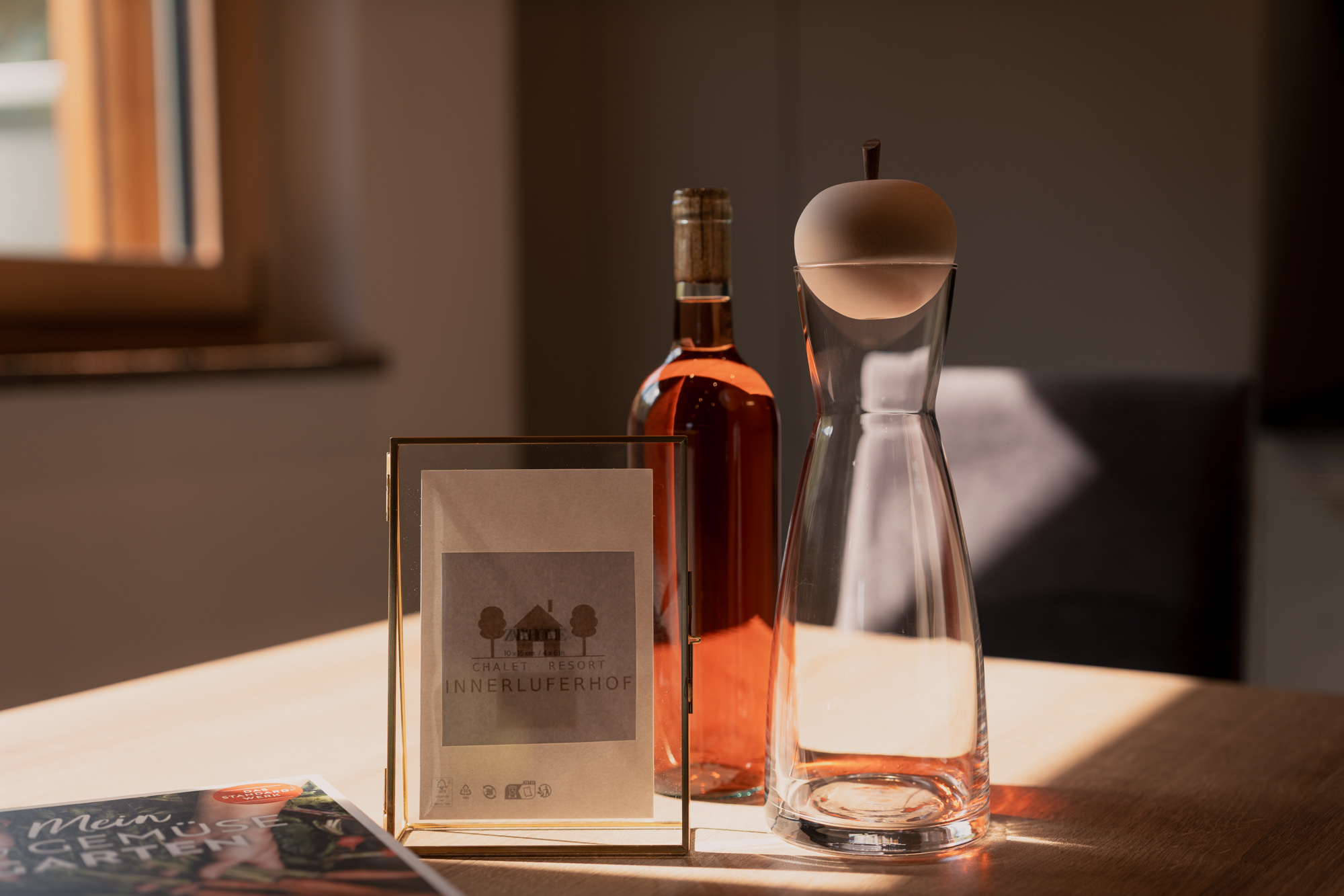 Chalet: Hauseigener Wein - Chalet Resort Innerluferhof - Essen | Trinken, Innen