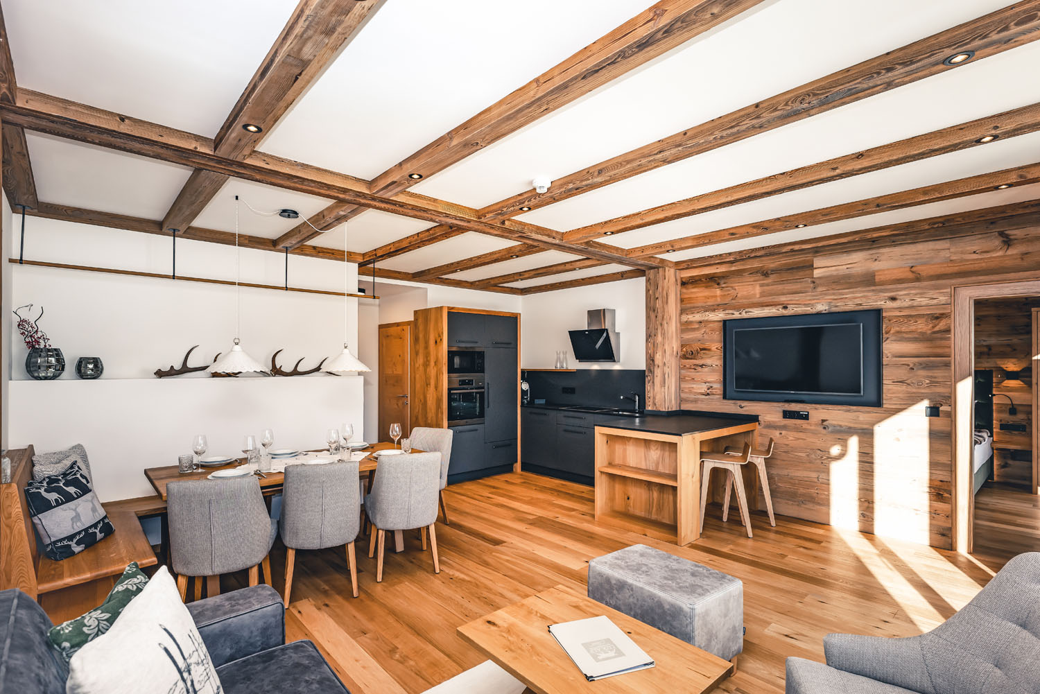 Chalet: Es erwartet Sie ein gemütliches Urlaubszuhause mit herausragendem Ambiente. - Lux Alp