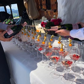 Chalet: Getränkebar bei einer Hochzeit - Chalet Bischoferalm