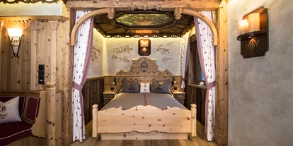 Hüttendorf - Fügenberg - Heu und Zirbenbett im Ruheraum - Luxus Chalet Bischofer-Bergwelt