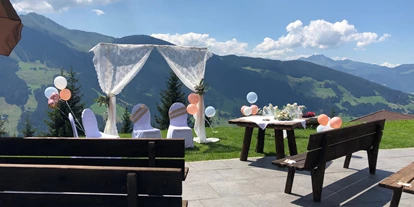 Hüttendorf - Fügenberg - super Wetter bei der Hochzeit - Luxus Chalet Bischofer-Bergwelt