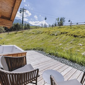 Chalet: Außenbadewanne Berg Spa und Gletscher Spa Chalets - Bergdorf Hotel Zaglgut Ski In & Ski Out