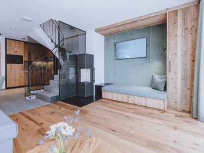 Hüttendorf - Chaletgröße: 4 - 6 Personen - Pinzgau - Wohnzimmer 3 Schlafzimmer Chalets - Bergdorf Hotel Zaglgut Ski In & Ski Out