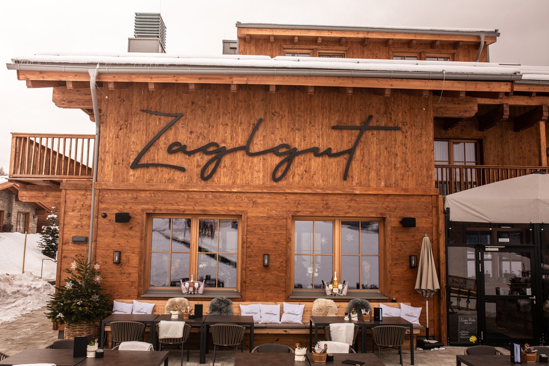 Chalet: Sonnenterrasse direkt an der Piste - Bergdorf Hotel Zaglgut Ski In & Ski Out