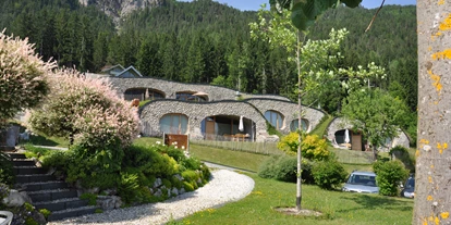 Hüttendorf - Schwerpunkt: Badeurlaub - Chalets im Hobbit-Style - Erdhäuser und Suiten im Hobbit-Style