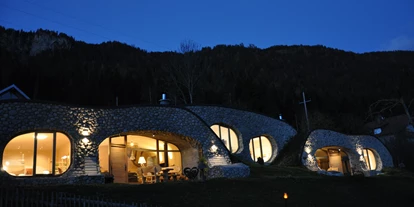 Hüttendorf - Schwerpunkt: Badeurlaub - Chalets im Hobbit-Style - Erdhäuser und Suiten im Hobbit-Style