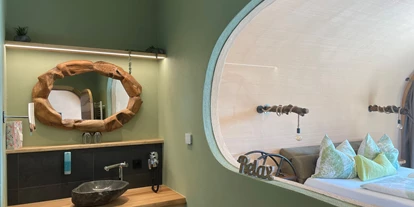 Hüttendorf - Schwerpunkt: Badeurlaub - Suite im Hobbit-Style - Erdhäuser und Suiten im Hobbit-Style