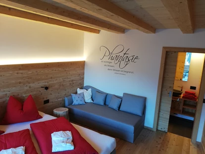 Hüttendorf - Hot Tub: beim Chalet - Zimmer - Naturchalet