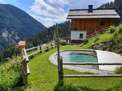 Hüttendorf - Hot Tub: beim Chalet - Naturchalet Rinkwein - Naturchalet