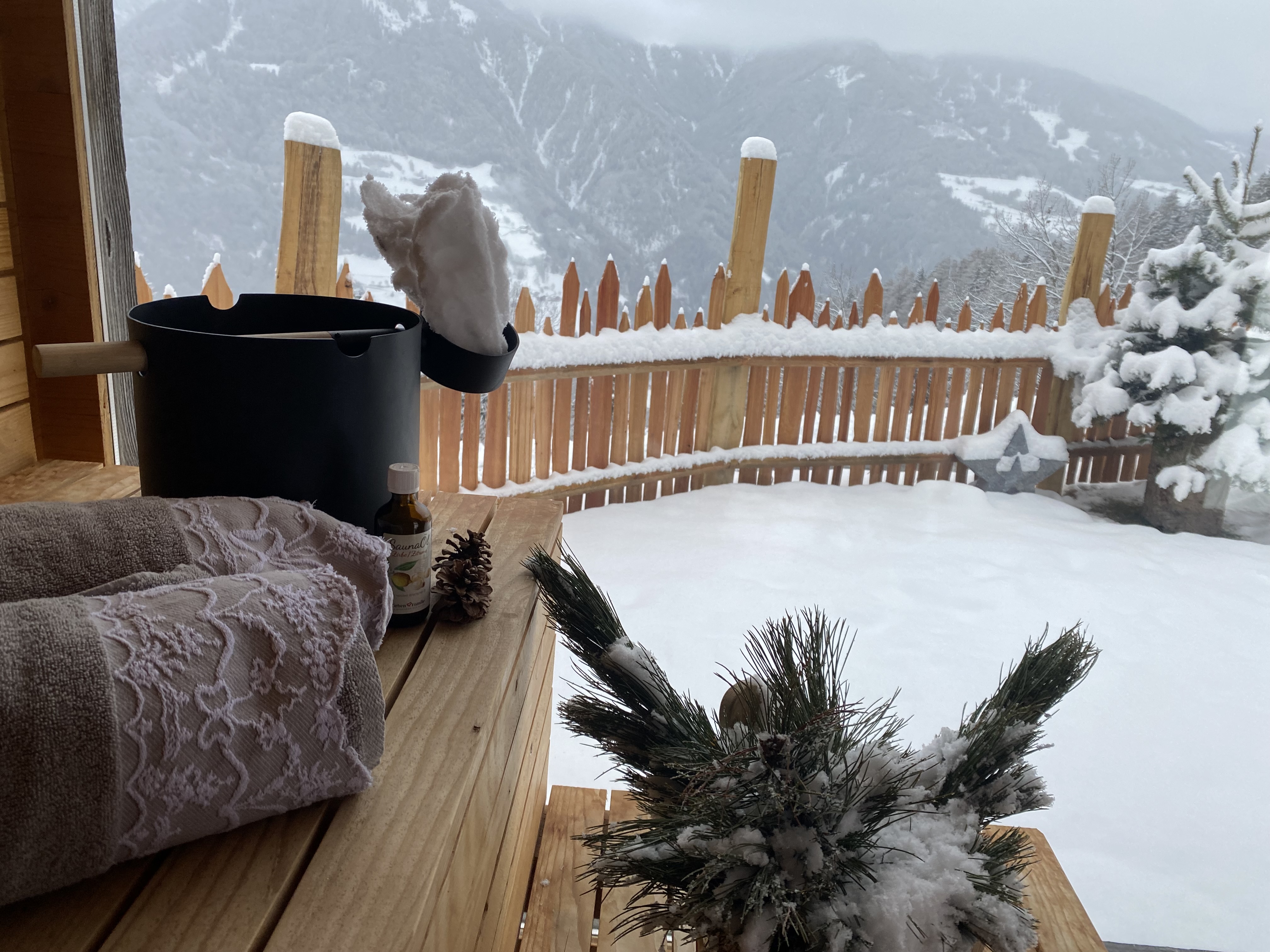 Hüttendorf - PLZ 6183 (Österreich) - BergSpa mit Sauna - Bergchalet Obertalerhof