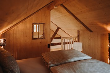 Chalet: Schlafzimmer Dachgeschoss  - Oberwald Chalets 