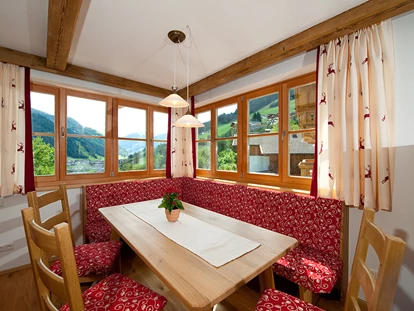 Hüttendorf - Chaletgröße: 8 - 10 Personen - Wohnzimmer - Tauernchalets Großarl