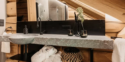 Hüttendorf - Chaletgröße: 8 - 10 Personen - Badezimmer Black Bear - WoodRidge Luxury Chalets