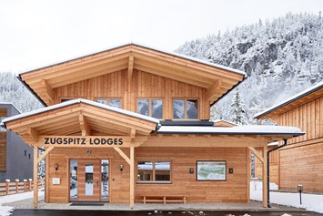 Chalet: Rezeption - Zugspitz Lodge