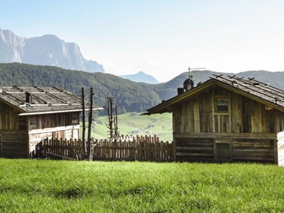 Hüttendorf - Whirlpool: beim Chalet - Chalet Resort - ZU KIRCHWIES