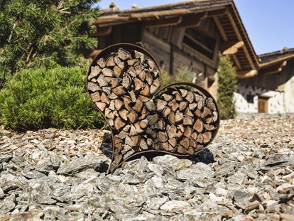 Hüttendorf - Whirlpool: beim Chalet - Chalet Resort - ZU KIRCHWIES