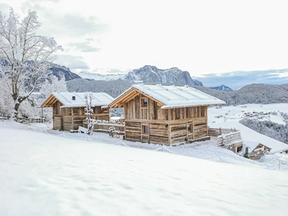 Hüttendorf - Whirlpool: beim Chalet - Chalet Resort - ZU KIRCHWIES