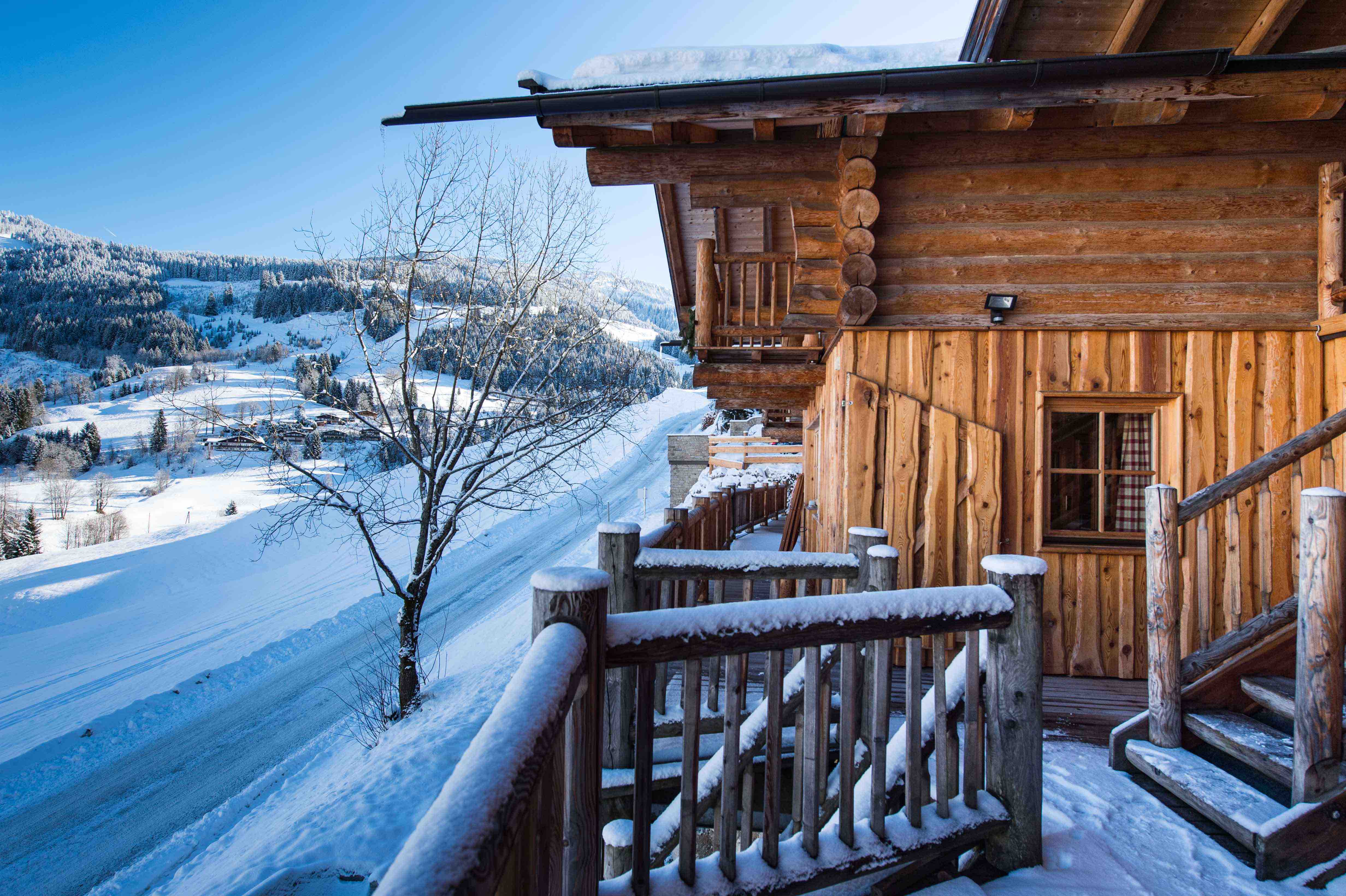 1001meter by Hüttendorf Maria Alm Hütten im Detail Kraxler Hütte