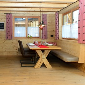 Chalet: Wohnküche in den großen Hütten -  Lechtal Chalets