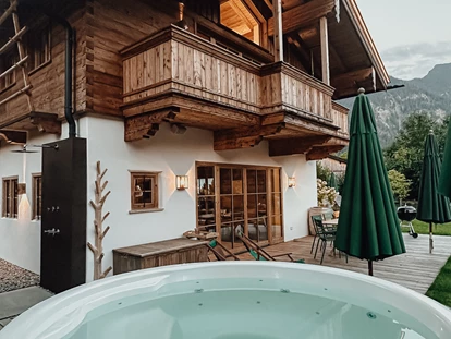 Hüttendorf - Fügenberg - Chalets Bayrischzell mit privatem Hottub und Sauna