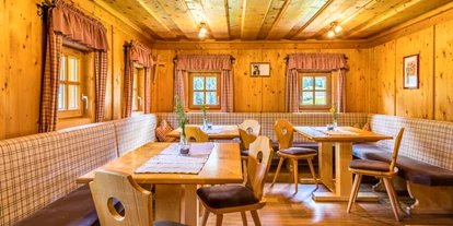 Hüttendorf - PLZ 5672 (Österreich) - Stube Chalet Bascht - Chalet Marolden