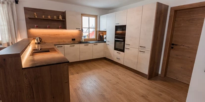 Hüttendorf - PLZ 5672 (Österreich) - Küche Chalet Sepp - Chalet Marolden