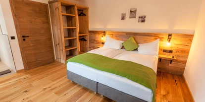 Hüttendorf - PLZ 5672 (Österreich) - Zimmer Chalet Sepp - Chalet Marolden