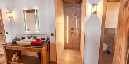 Hüttendorf - PLZ 5672 (Österreich) - Badezimmer Chalet Sepp - Chalet Marolden