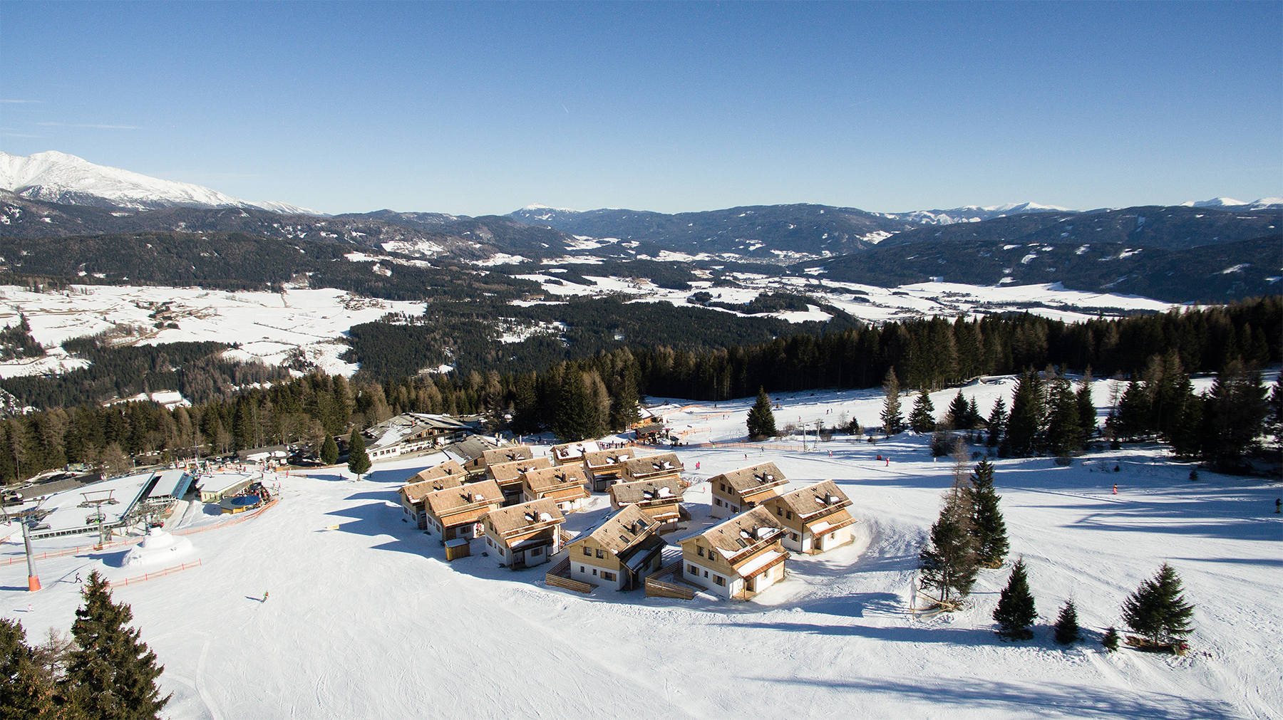 Chalet: Panoramablick aus 1500 Metern Höhe - Chaletdorf Fanningberg - Außen