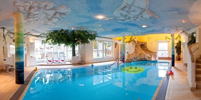 Hüttendorf - Faak am See - Smileys Hallenbad - Smileys Fluss Chalet