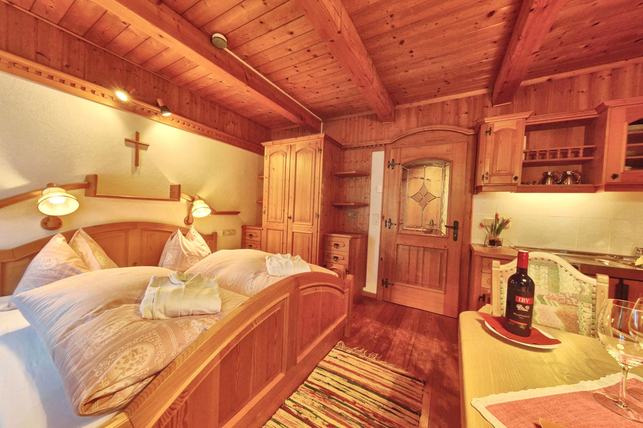 Glocknerhaus Naturdomizil Hütten im Detail Glocknerstüberl