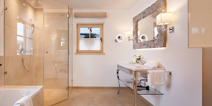 Hüttendorf - Fügenberg - Bdaezimmer - Tennerhof Luxury Chalets