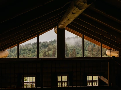 Hüttendorf - Whirlpool: beim Chalet - Laumertal