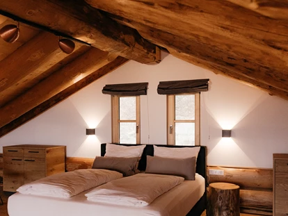 Hüttendorf - Whirlpool: beim Chalet - Laumertal