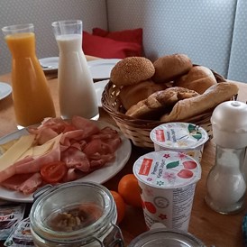 Chalet: Frühstück im Chalet. Vorort zubuchbar - Birnbaum Chalets Grossarl