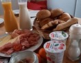 Chalet: Frühstück im Chalet. Vorort zubuchbar - Birnbaum Chalets Grossarl