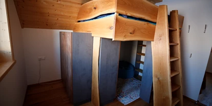 Hüttendorf - Chaletgröße: 8 - 10 Personen - Hochbett Rotfuchs, 140cm - Designchalets Heidialm-Falkertsee