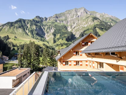 Hüttendorf - Schröcken - Pool im Berghaus Schröcken - Berghaus Schröcken