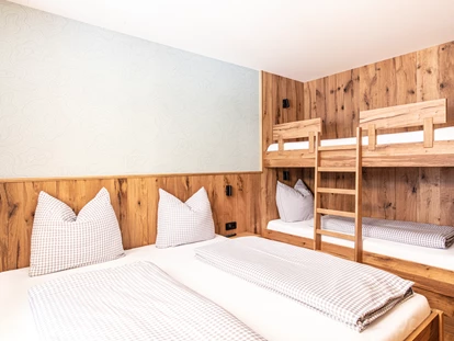 Hüttendorf - Schröcken - Schlafzimmer im Apartment im Berghaus Schröcken - Berghaus Schröcken