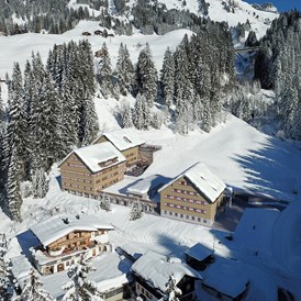Chalet: Das neue Berghaus am Dorfzentrum von Schröcken im Winter
Chalets - Apartments - Spa
Basecamp für Bergfreunde, 2-20 Personen - Berghaus Schröcken