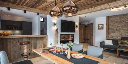 Hüttendorf - Parkplatz direkt an der Hütte - Chalet Steinbock