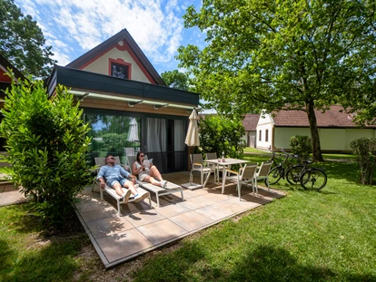Hüttendorf - Restaurant - Bungalow Terrasse  - VILA VITA Pannonia