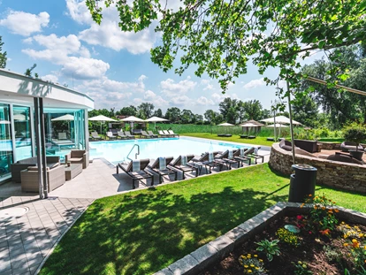 Hüttendorf - Restaurant - beheizter Outdoor-Pool - VILA VITA Pannonia