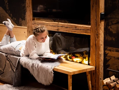 Hüttendorf - Schröcken - Mach es dir in der urigen Alpstube gemütlich während das Feuer knistert  - Alpglück Chalets *****