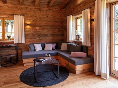 Hüttendorf - Schröcken - Sitzecke Chalet Sennar - Alpglück Chalets *****